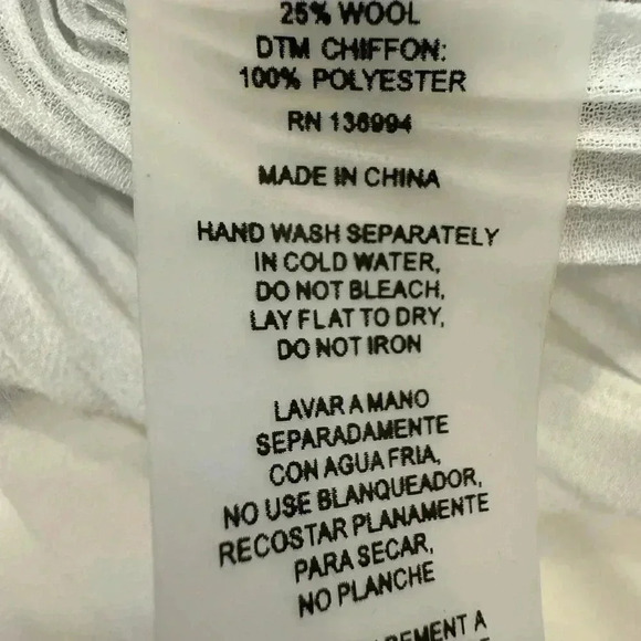 Milano women’s black wool blend sweater with layered white ruffles sz M - Picture 11 of 11